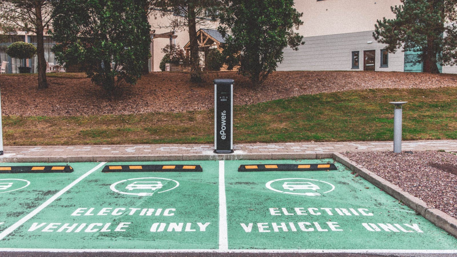 EV Charger for Solar Systems — Home Setup